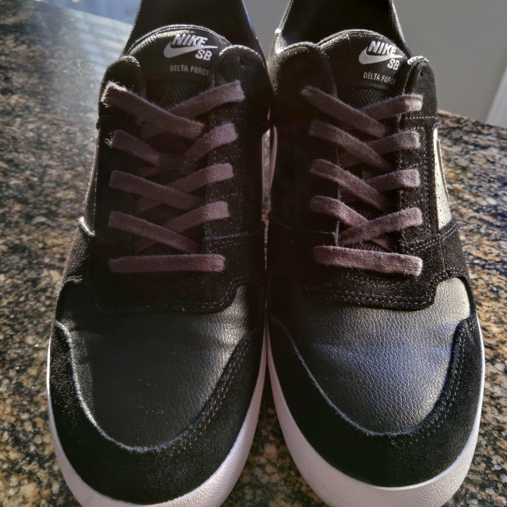 Nike SB Delta Force
